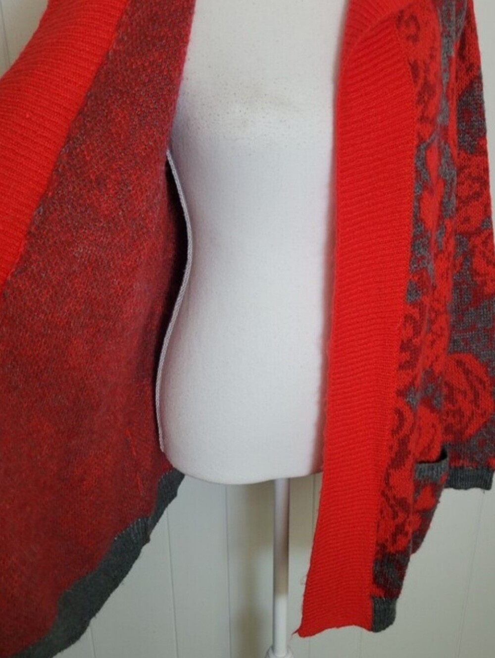 Anthropologie × Sparrow Maraschino Floral Sweater Coat Red & Gray Cardigan M/L - Picture 8 of 12